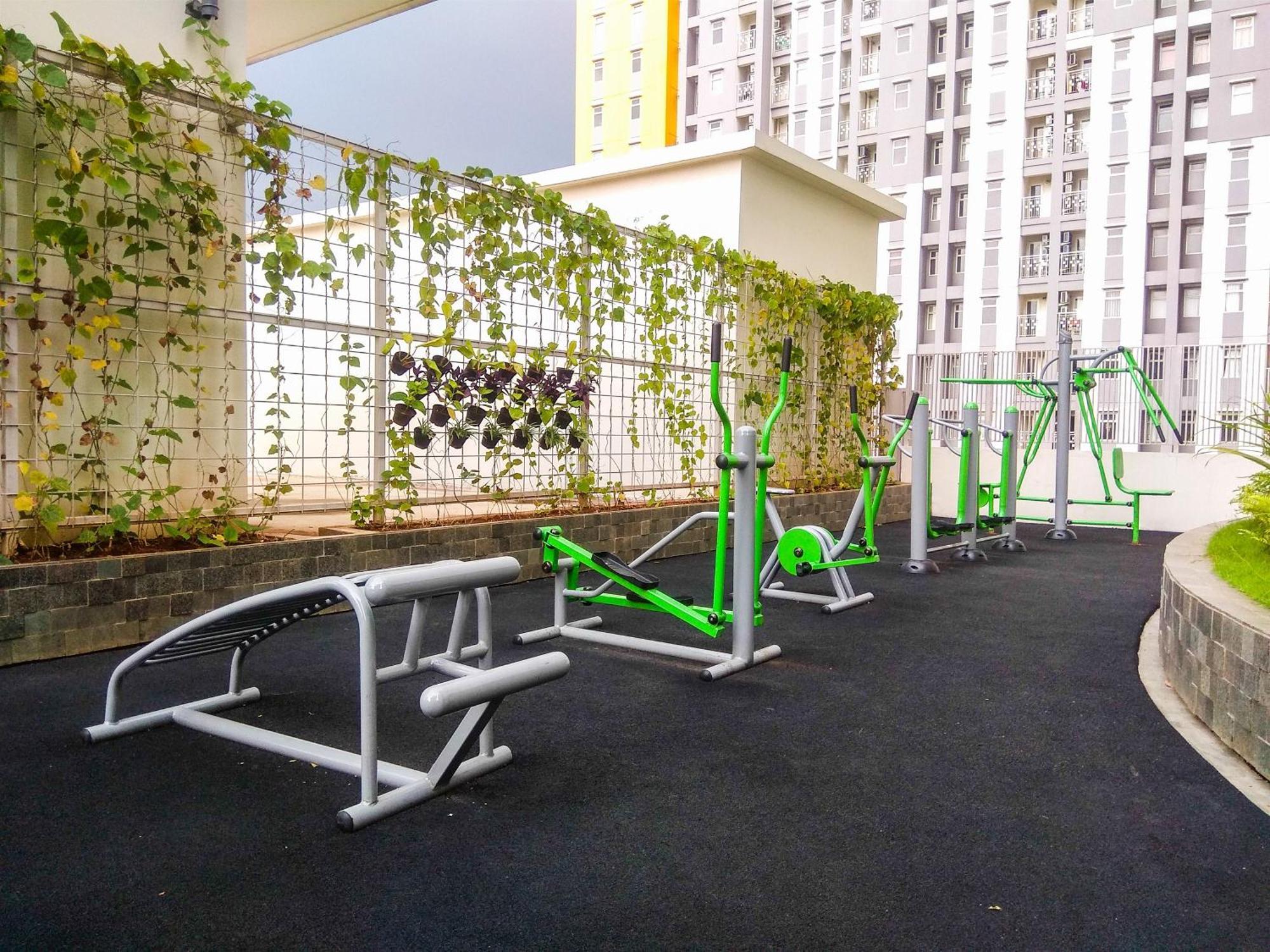 Minimalist And Comfort 2br At Springlake Summarecon By Travelio Apartemen Bekasi